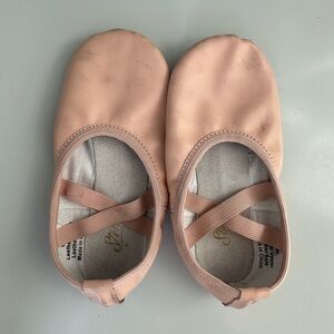 Stelle Kids Ballet Slippers in Soft Pink- full leather size 11